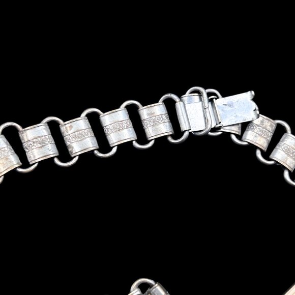 Antique Book Chain Locket Necklace Victorian 800 Silver in Good Condition - Picture 8 of 8